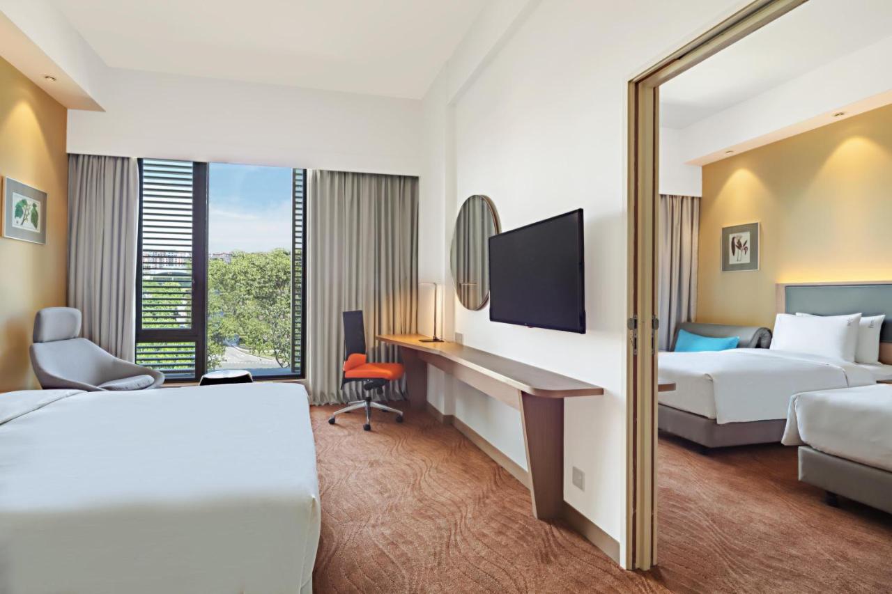 Holiday Inn Express Kota Kinabalu City Centre By Ihg Exterior foto